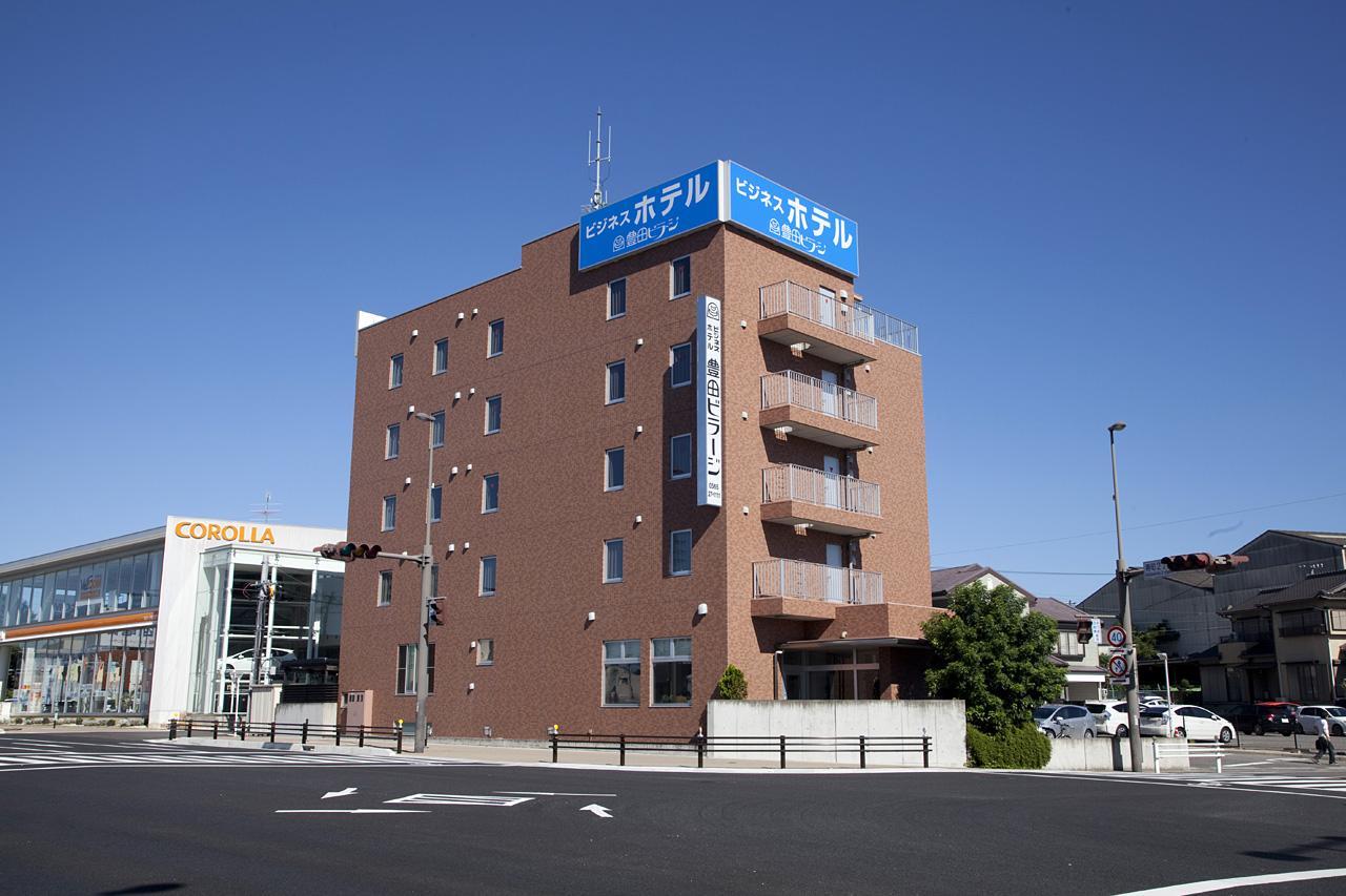 Toyota Village Exteriör bild